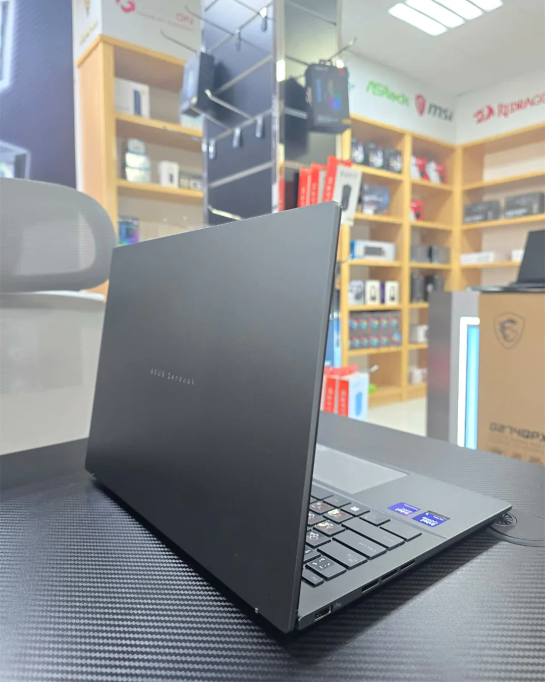 Asus Zenbook 14” OLED Touchscreen – Intel Core Ultra 9 285H | 32GB LPDDR5X | 1TB PCIe 4.0 SSD | Intel Arc Graphics - Image 3